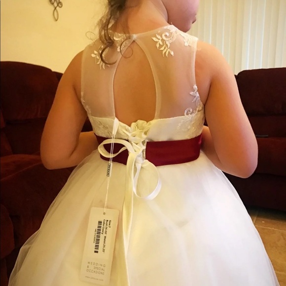 Girls Size 7/8 flower girl dress. - Picture 5 of 8